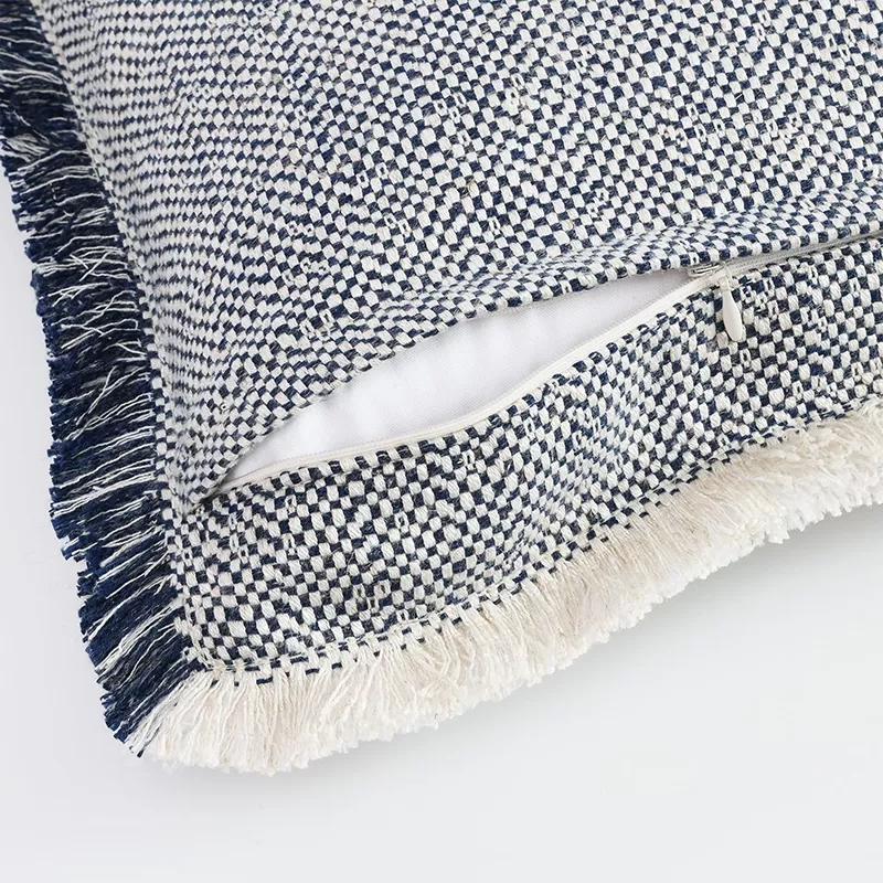 Poduszka dekoracyjna 45x45 granatowa – PERU | Davis Home