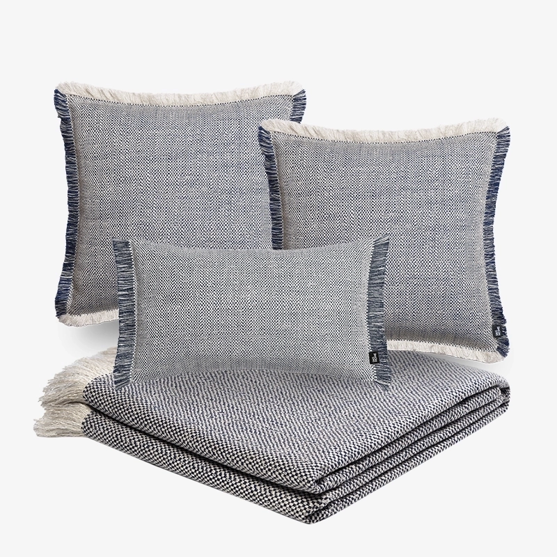 Granatowy zestaw narzuta + 3 poduszki PERU Granatowy zestaw narzuta + 3 poduszki PERU