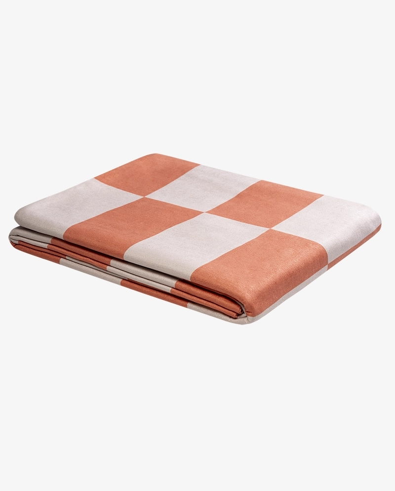 Narzuta pomarańczowo-różowa ETTORE 140x200 – nowoczesna narzuta na łóżko Narzuta pomarańczowo-różowa ETTORE 140x200 – nowoczesna narzuta na łóżko