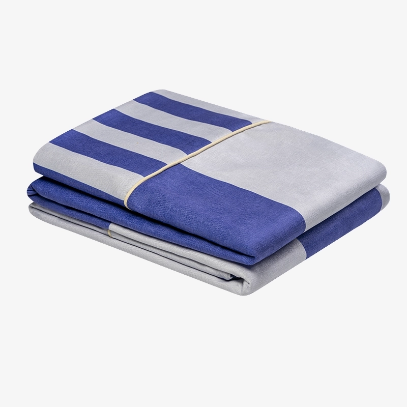 Narzuta granatowo-niebieska ETTORE 200x200 – nowoczesna narzuta na łóżko