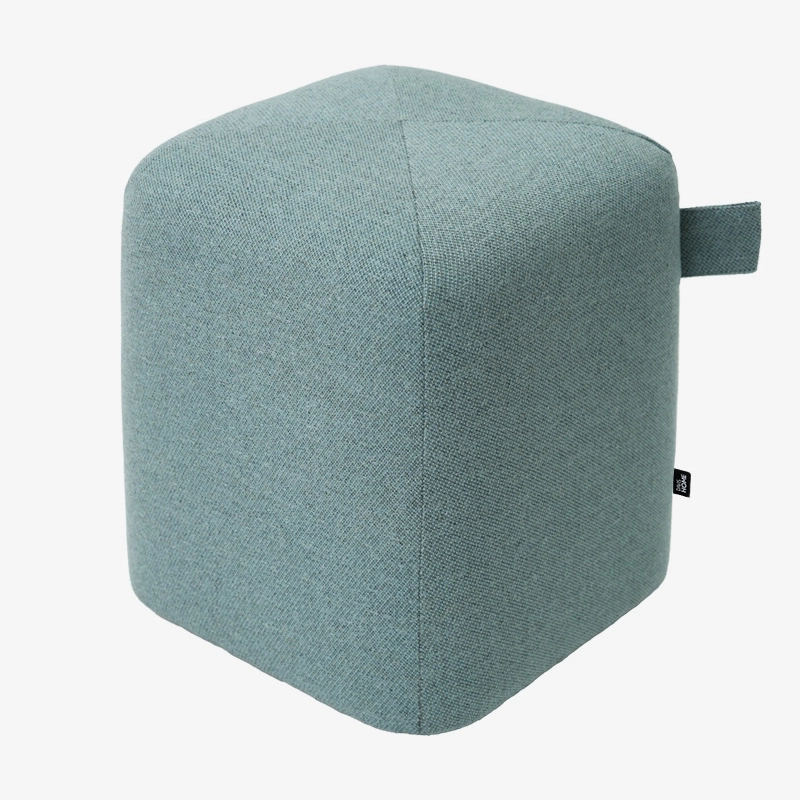 Pufa CALMA niebieska – spokój, harmonia, elegancja