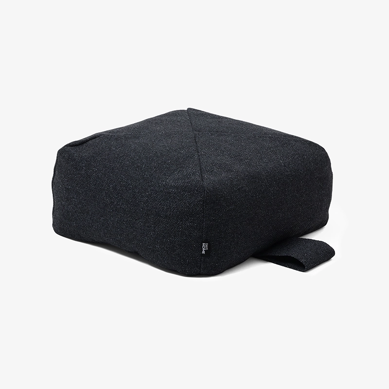 Poduszka do medytacji CALMA ciemno szara – stabilność, elegancja, łuska gryczana