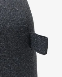 Pufa CALMA ciemnoszara – stabilność, siła, ponadczasowy styl