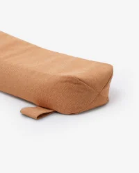 Wałek do jogi i medytacji CALMA pomarańczowy – kreatywność, ergonomia, łuska gryczana