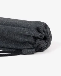 Pokrowiec na matę do jogi CALMA ciemnoszary – stabilność, siła, elegancja