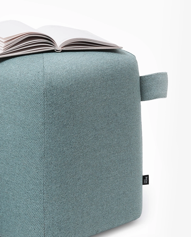 Pufa CALMA niebieska – spokój, harmonia, elegancja