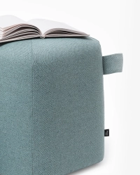 Pufa CALMA niebieska – spokój, harmonia, elegancja